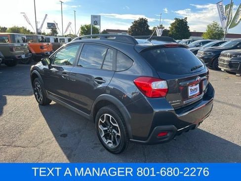 Used 2017 Subaru Crosstrek 2.0i AWD/4WD image 3