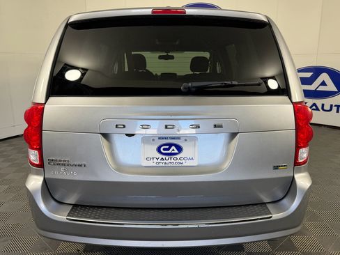 Used 2017 Dodge Grand Caravan SE w/ Power Window Group image 5