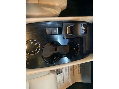 Used 2023 Nissan Rogue SL w/ SL Premium Package image 24