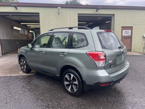 Used 2017 Subaru Forester 2.5i w/ Alloy Wheel Package AWD/4WD image 5
