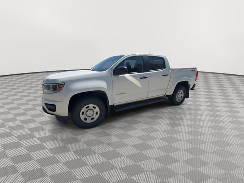 Used 2019 Chevrolet Colorado W/T w/ WT Convenience Package AWD/4WD image 4