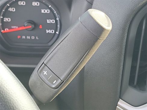 Used 2025 Chevrolet Silverado 1500 Custom image 15