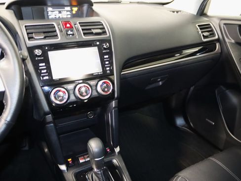 Used 2018 Subaru Forester 2.5i Touring w/ Popular Package #3B AWD/4WD image 47