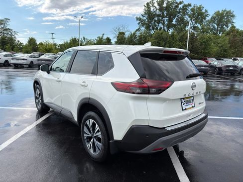 Used 2023 Nissan Rogue SV AWD/4WD image 6