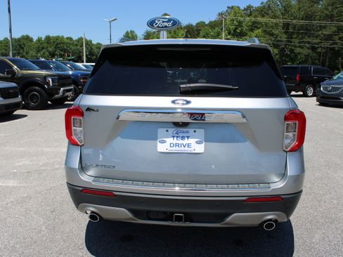 Used 2023 Ford Explorer Limited w/ Limited Technology Package RWD image 7