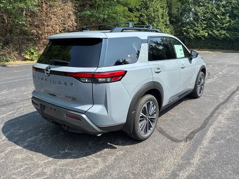 New 2026 Nissan Pathfinder Platinum AWD/4WD image 7