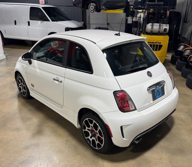 Used 2015 FIAT 500 Turbo w/ Comfort/Convenience Group FWD image 3