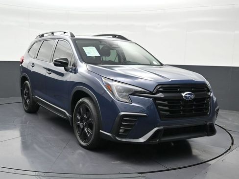 Used 2023 Subaru Ascent Onyx Edition image 8