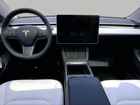 Used 2023 Tesla Model 3 Standard Range RWD image 15