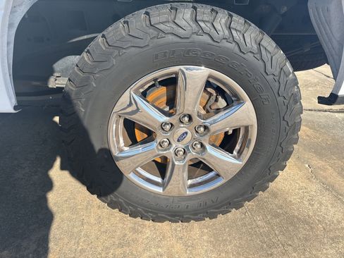 Used 2018 Ford F150 XLT w/ Equipment Group 302A Luxury image 11