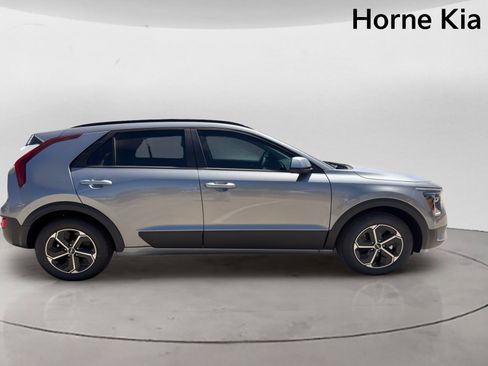 New 2026 Kia Niro LX FWD image 3