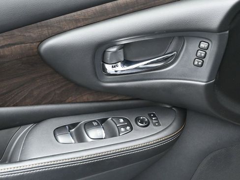 Used 2024 Nissan Murano Platinum w/ Cargo Package image 12