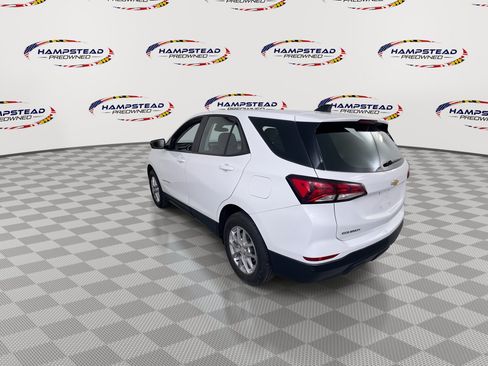 Used 2022 Chevrolet Equinox LS AWD/4WD image 6