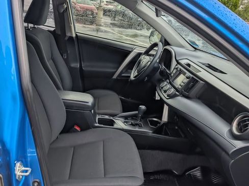 Used 2018 Toyota RAV4 LE w/ All Weather Liner Package AWD/4WD image 20