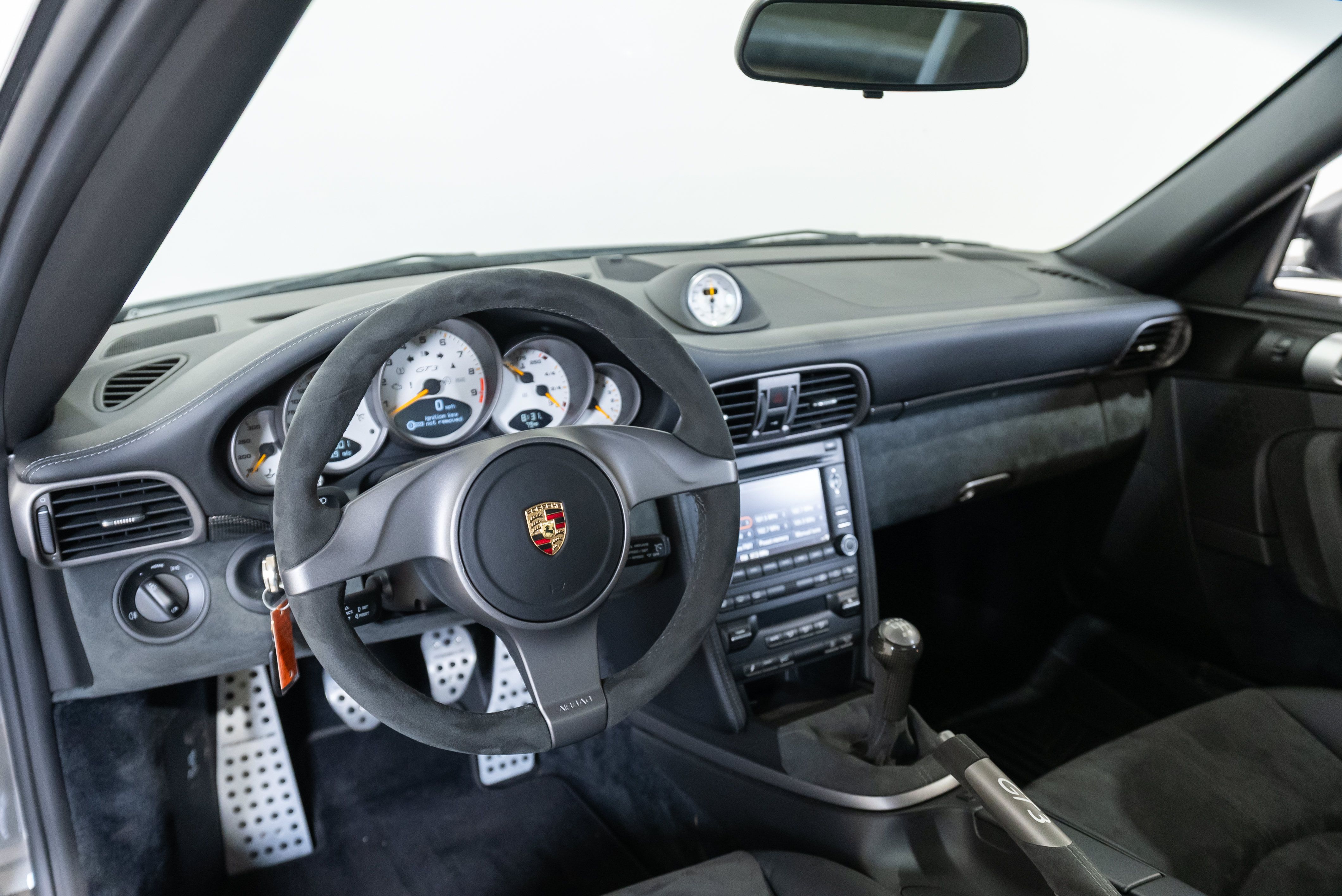 Used 2011 Porsche 911 GT3 RWD image 74