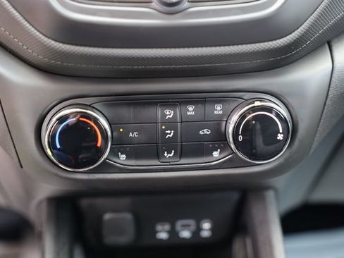 Used 2023 Chevrolet TrailBlazer LT w/ LPO, Blackout Package FWD image 25