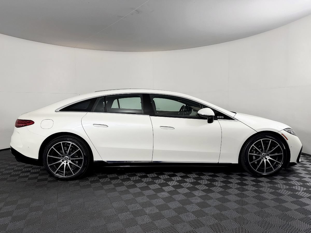 Used 2022 Mercedes-Benz EQS 580 4MATIC Sedan image 7