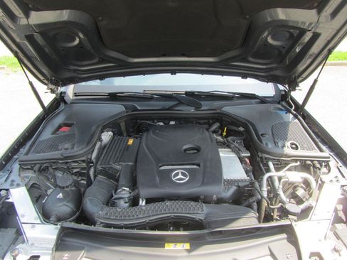 Used 2017 Mercedes-Benz E 300 4MATIC image 26