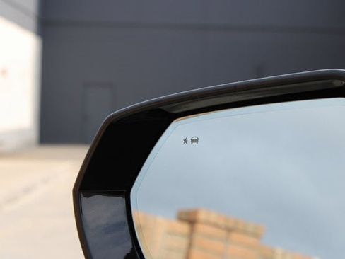 Used 2021 GMC Yukon XL Denali w/ Denali Premium Package image 27