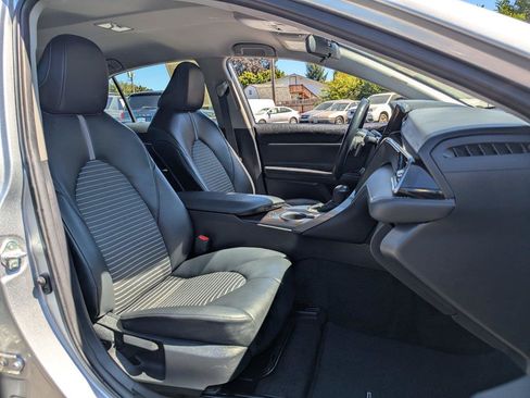 Used 2024 Toyota Camry SE FWD image 30