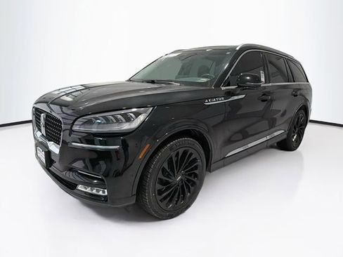 Used 2021 Lincoln Aviator Reserve w/ Equipment Group 208A image 3