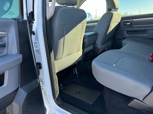 Used 2017 RAM 3500 SLT w/ Protection Group image 28