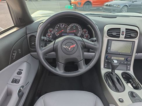 Used 2005 Chevrolet Corvette Convertible w/ Preferred Equipment Group image 6