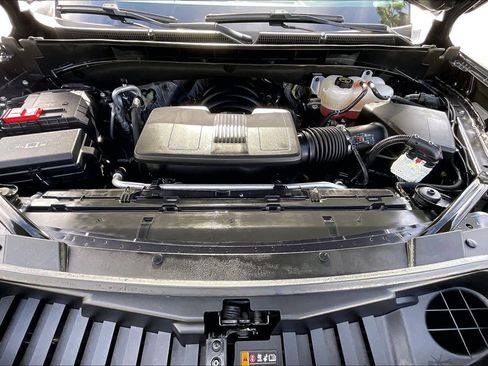 Used 2024 GMC Yukon XL AT4 w/ Technology Package image 31