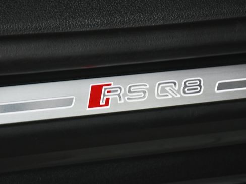 Used 2024 Audi RS Q8 w/ Black Optic Package image 25