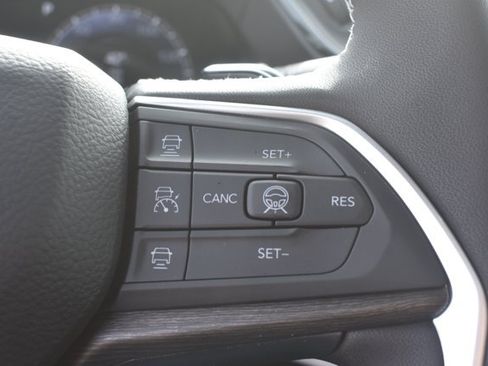 New 2026 Jeep Grand Cherokee Altitude AWD/4WD image 22