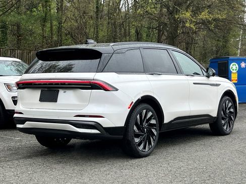 New 2026 Lincoln Nautilus Reserve w/ Jet Appearance Package AWD/4WD image 4