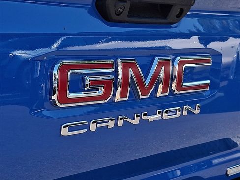 New 2025 GMC Canyon Elevation w/ Convenience Package image 10