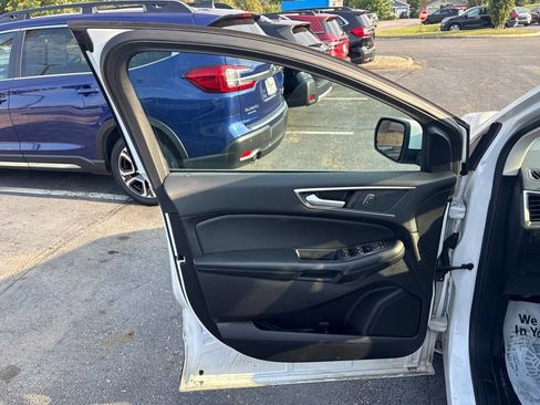 Used 2021 Ford Edge SEL w/ Convenience Package FWD image 15