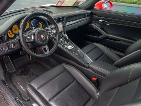 Used 2019 Porsche 911 Carrera S image 4
