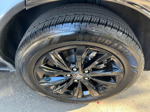 Used 2025 Buick Envista Sport Touring image 28