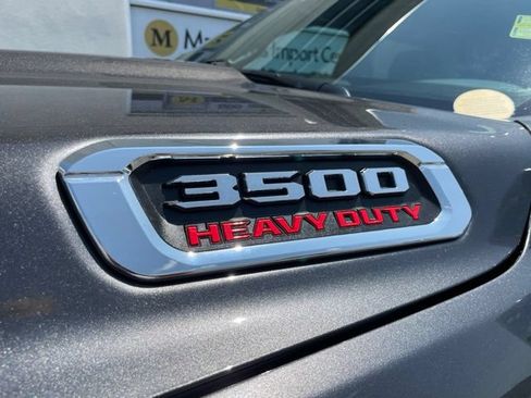Used 2024 RAM 3500 Limited AWD/4WD image 9