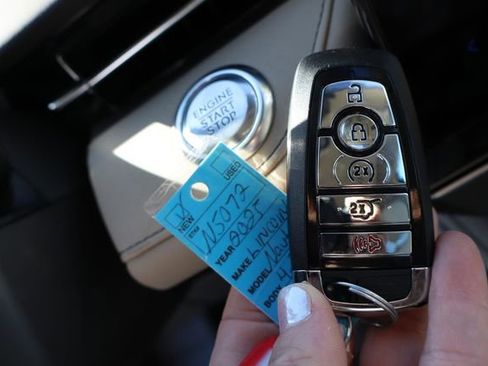 New 2025 Lincoln Nautilus Premier w/ Equipment Group 102A image 13