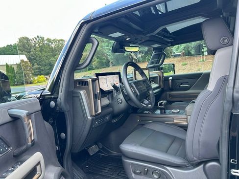 Used 2025 GMC Hummer EV 3X AWD/4WD image 45