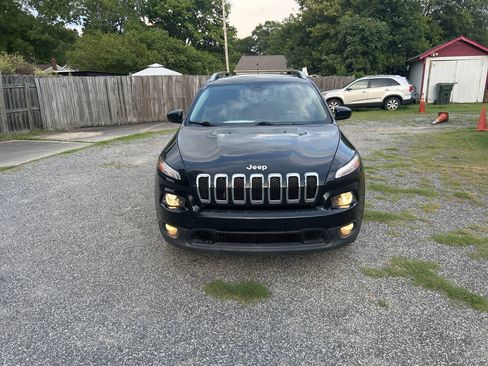 Used 2014 Jeep Cherokee Latitude FWD image 9