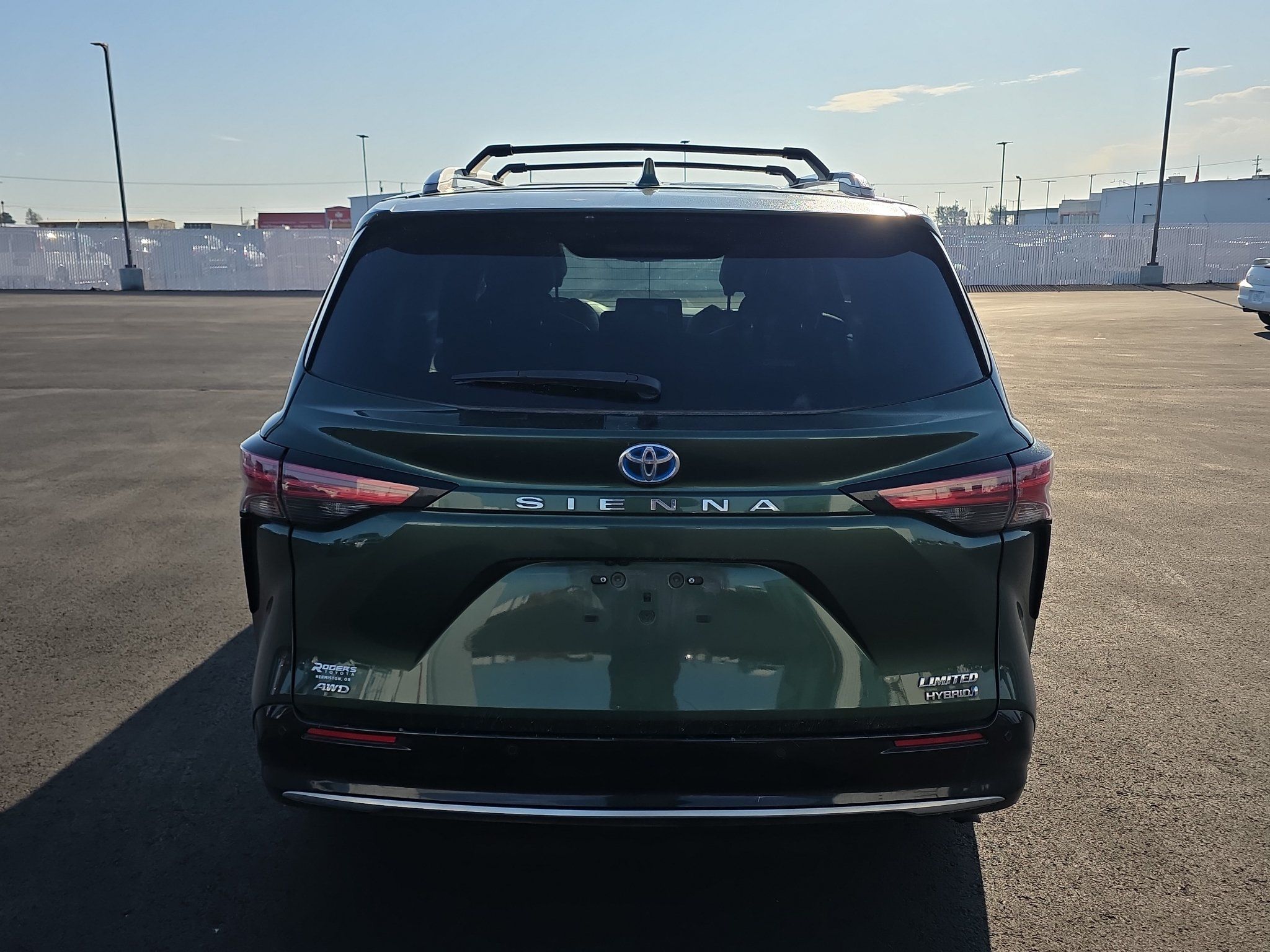 Certified 2023 Toyota Sienna Limited AWD/4WD image 7