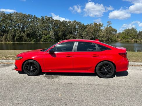 Used 2023 Honda Civic Sport image 2