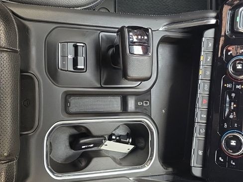 Used 2022 GMC Sierra 1500 Denali image 25