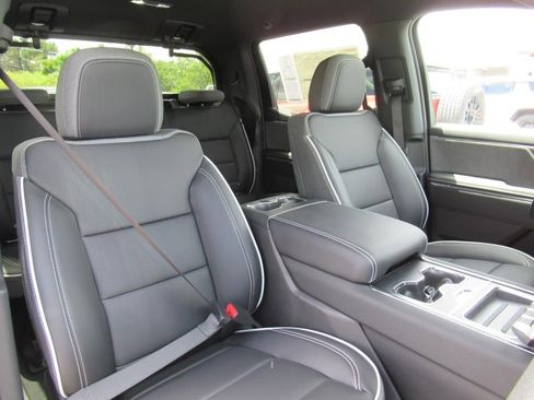 New 2026 GMC Sierra EV Elevation w/ Premium Package image 10