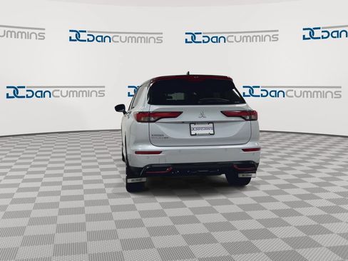 Used 2024 Mitsubishi Outlander Ralliart AWD/4WD image 7