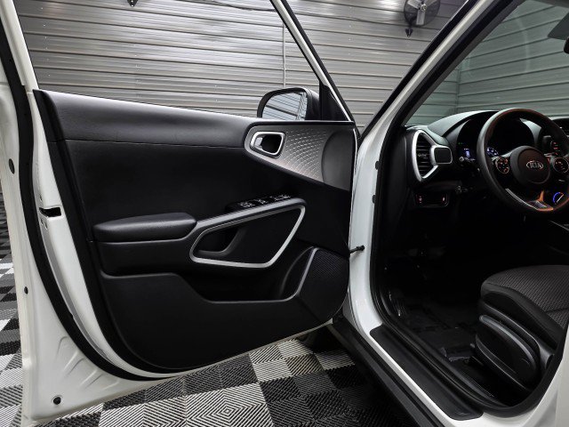 Used 2021 Kia Soul LX FWD image 27