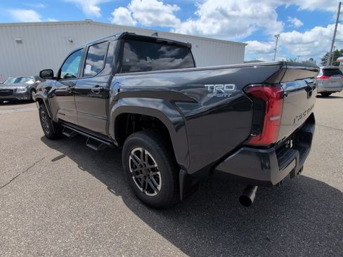 Certified 2026 Toyota Tacoma TRD Sport AWD/4WD image 4