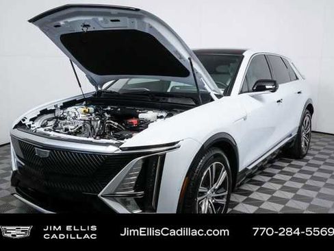 New 2026 Cadillac Lyriq Premium Luxury image 31