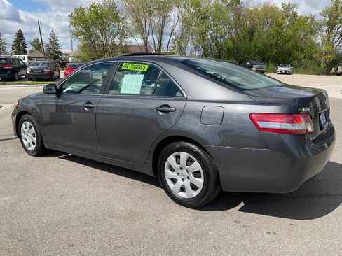 Used 2011 Toyota Camry LE FWD image 4