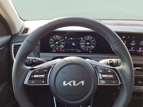 New 2026 Kia Seltos EX AWD/4WD image 11