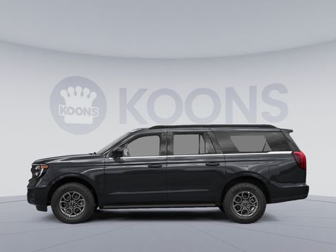 Used 2025 Ford Expedition Max Active AWD/4WD image 4